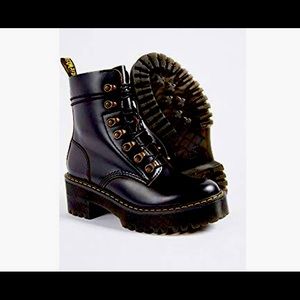 Genuine black DOCTOR MARTENS Leona